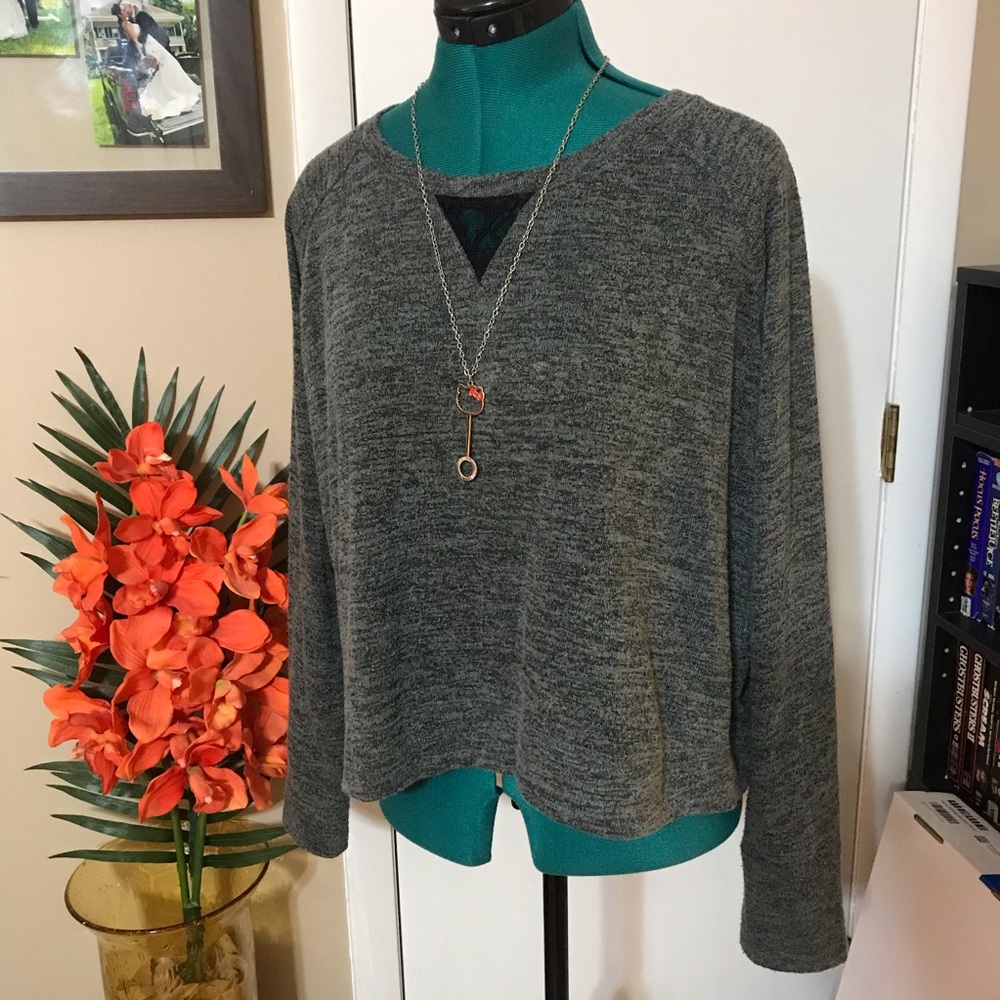 Victoria’s Secret cropped thin knit sweater